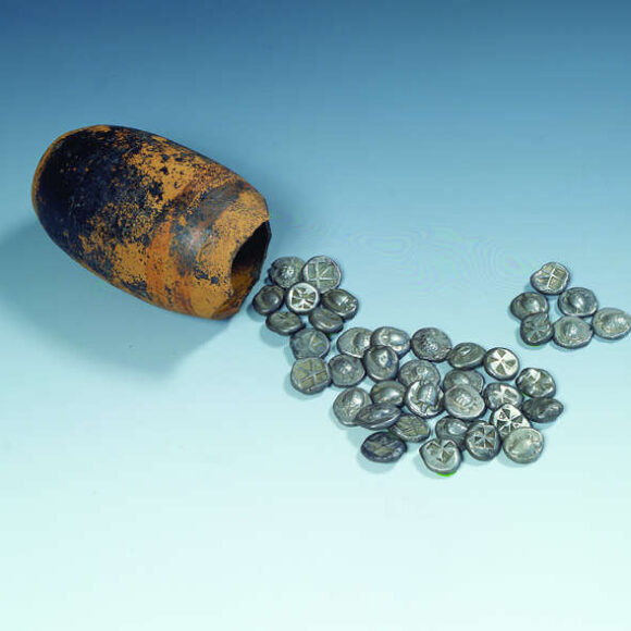 Θησαυρός από τη Mύρινα Kαρδίτσας. CH I, 25